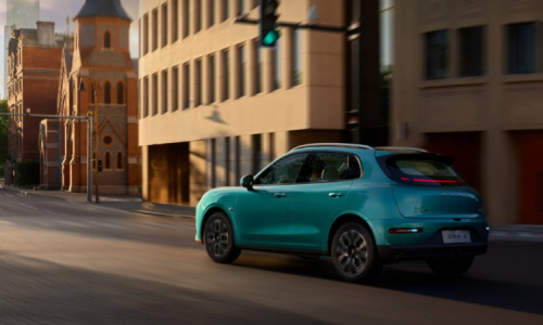 Кроссовер Ora 5 EV от GWM был представлен в Китае по цене 1,14 млн рублей