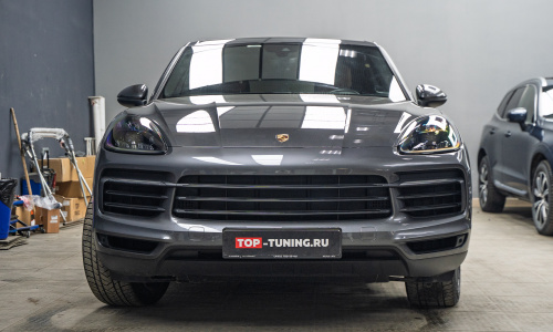 Зона риска Porsche Cayenne III в полиуретановую пленку с самоисцелением