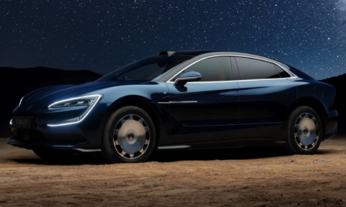 Новый седан Yangwang U7 EV получит аккумулятор Blade емкостью 150,01 кВт*ч и запас хода 1006 км