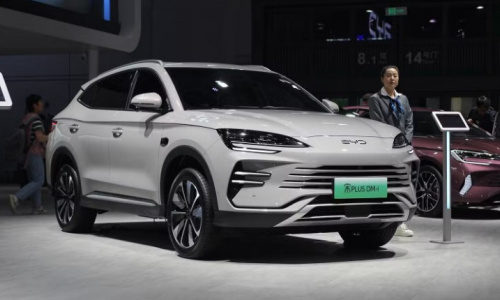 ЕС рассматривает возможность расширения тарифов на китайские электромобили, чтобы они распространялись и на гибриды