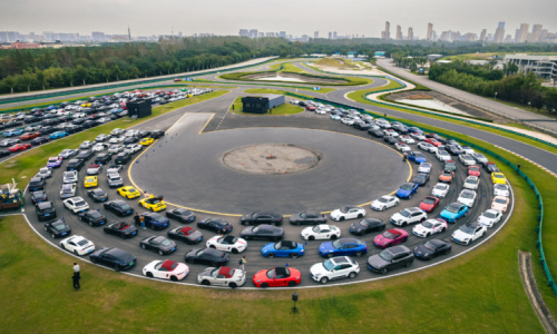 Porsche закроет 30% дилеров в Китае, чтобы сократить расходы