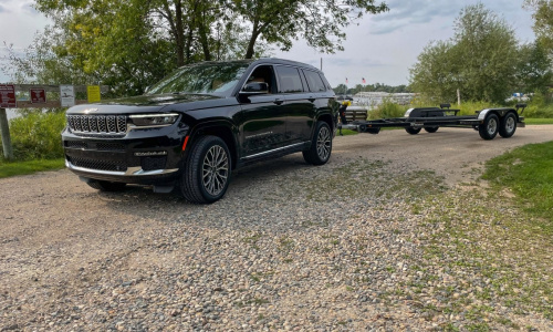 Jeep анонсирует возвращение V8 Grand Cherokee: 