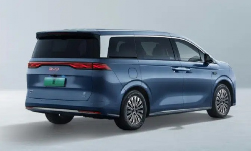 Компания BYD представила официальные изображения Linghui M9 MPV для рынка цифровых заказов поездок с водителем