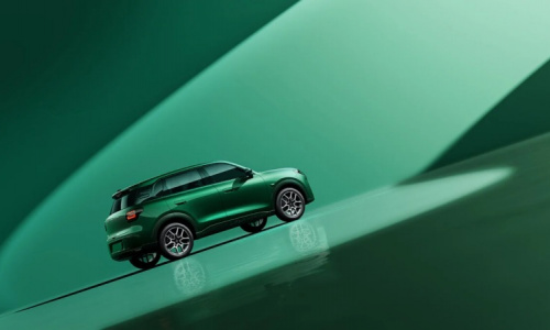 Компания Leapmotor представила интерьер международной модели A10 в преддверии презентации в Китае в первом квартале этого года