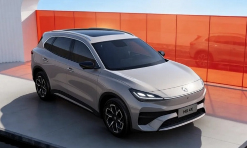 Компания MG4X представила первый внедорожник MG4 с технологией жидкостно-твердотельного управления, который будет конкурировать с BYD Atto 2