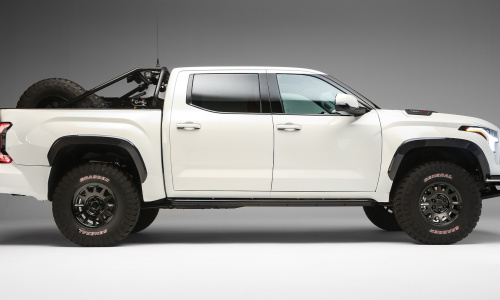 Похоже, у конкурента Toyota Tundra Raptor есть название: TRD Hammer