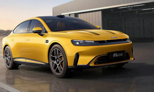 Smart борется за продажи более крупных моделей, поскольку дилеры сбрасывают непроданные запасы в Китае, говорится в отчете