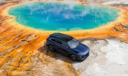 17 апреля в продажу поступит модель Exeed EX7 от Chery с первой в мире электронно-механической тормозной системой авиационного класса