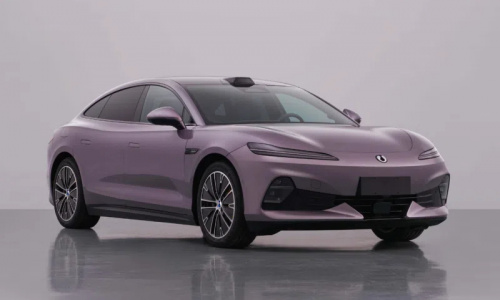 Электромобиль Denza Z9 EV от BYD мощностью 1328 лошадиных сил появился в нормативных документах